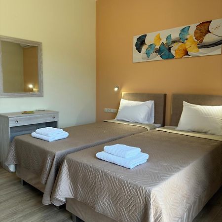 Villa Saint George Maroulas ภายนอก รูปภาพ