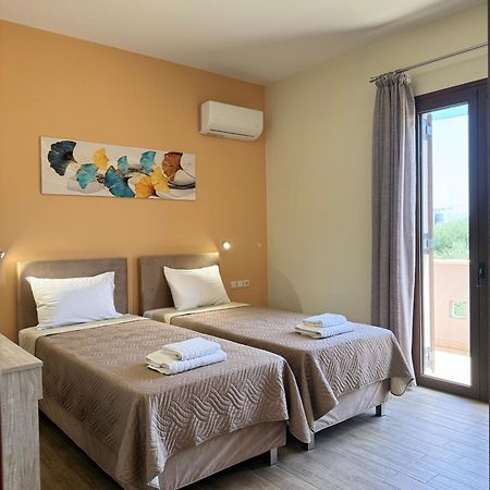 Villa Saint George Maroulas ภายนอก รูปภาพ