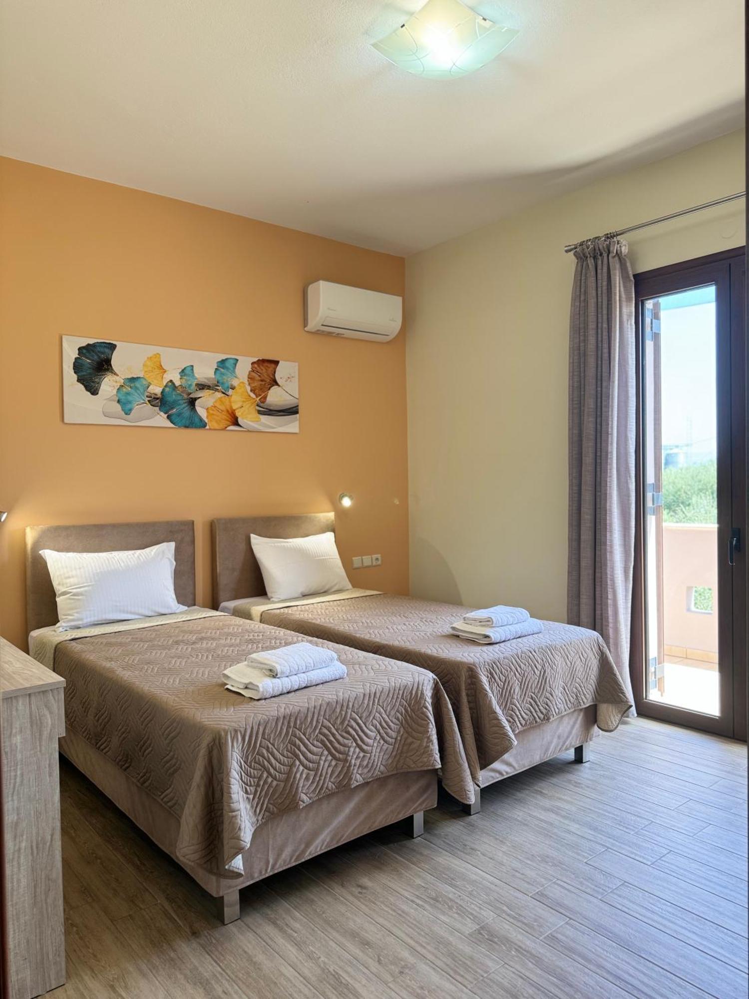 Villa Saint George Maroulas ภายนอก รูปภาพ