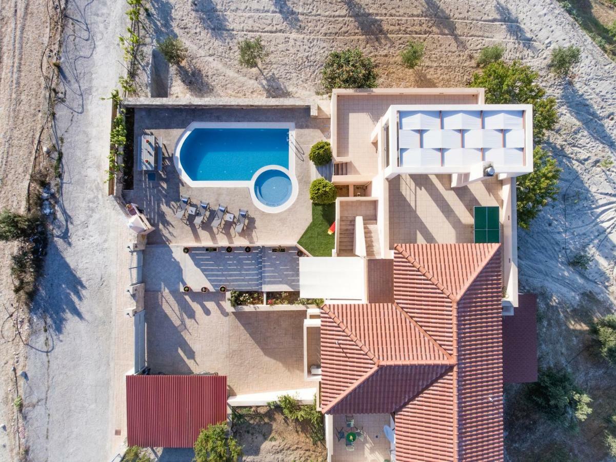 Villa Saint George Maroulas ภายนอก รูปภาพ