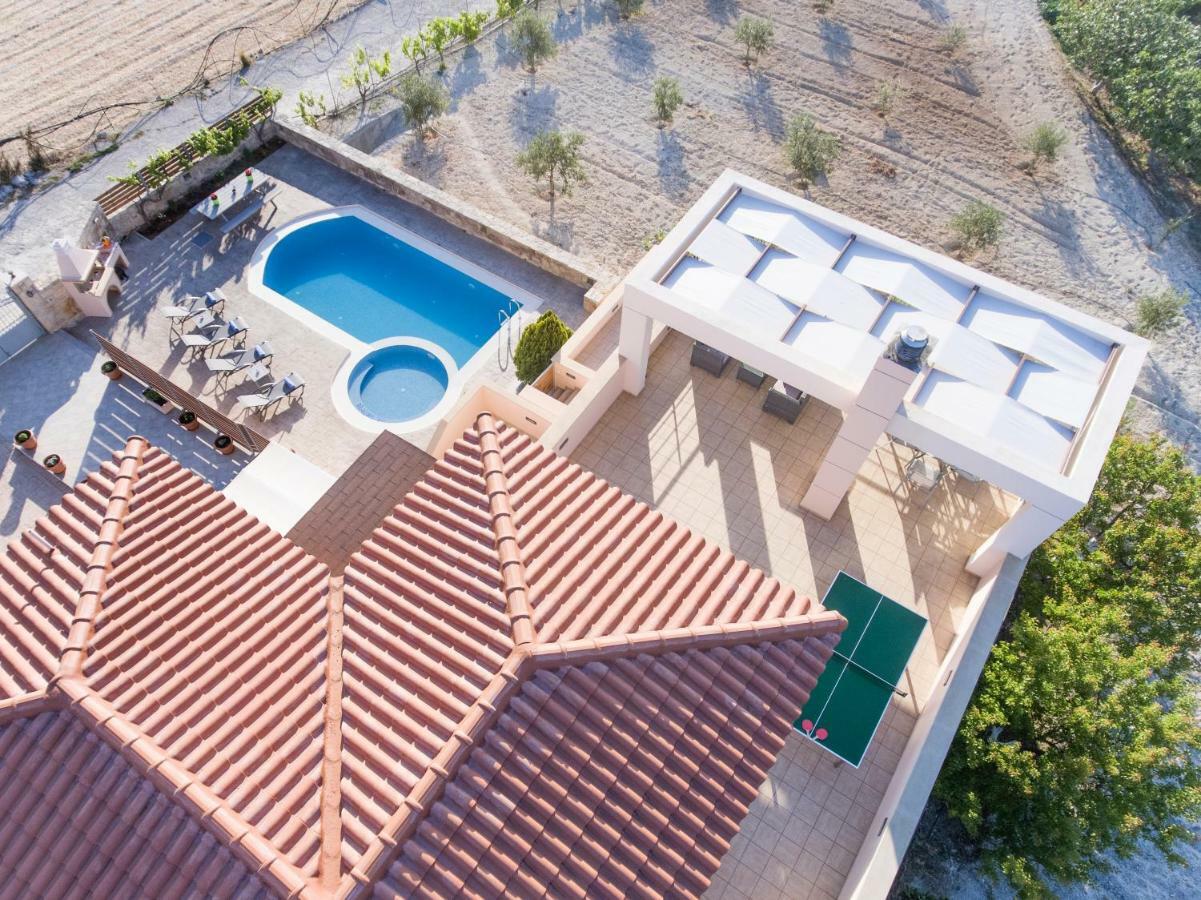 Villa Saint George Maroulas ภายนอก รูปภาพ