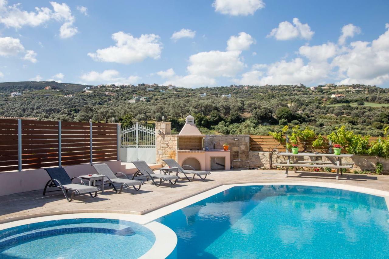 Villa Saint George Maroulas ภายนอก รูปภาพ